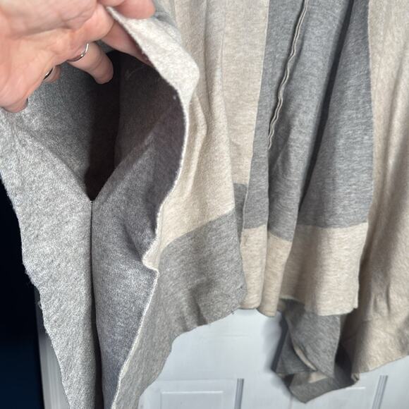 Anthropologie Saturday/Sunday Cozy Soft Knit Wrap Poncho W1419 One size - Picture 2 of 6